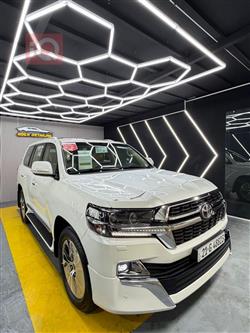 تۆیۆتا لاند کروزەر